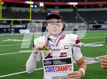 Thumbnail 3 in Stamford vs. Ganado (UIL 2A Division I Football Final Medal Ceremony) photogallery.