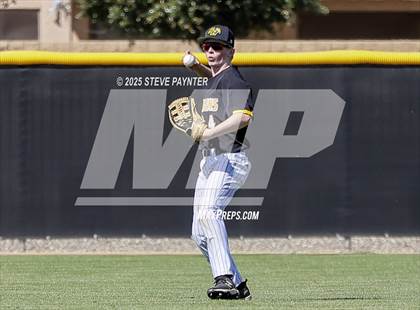 Thumbnail 2 in Manitou Springs vs St. Helens (Coach Bob Invitational) photogallery.