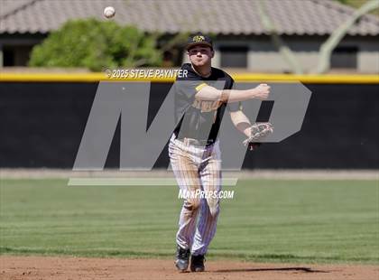 Thumbnail 1 in Manitou Springs vs St. Helens (Coach Bob Invitational) photogallery.