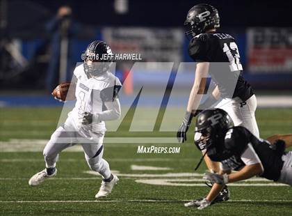 Thumbnail 3 in Hudson vs. Perry (OHSAA Division II Semifinal Playoff) photogallery.