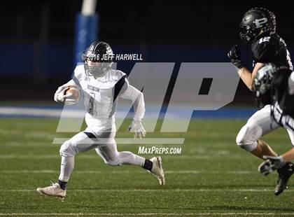 Thumbnail 3 in Hudson vs. Perry (OHSAA Division II Semifinal Playoff) photogallery.