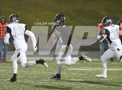 Thumbnail 2 in Hudson vs. Perry (OHSAA Division II Semifinal Playoff) photogallery.