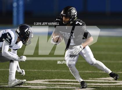 Thumbnail 3 in Hudson vs. Perry (OHSAA Division II Semifinal Playoff) photogallery.