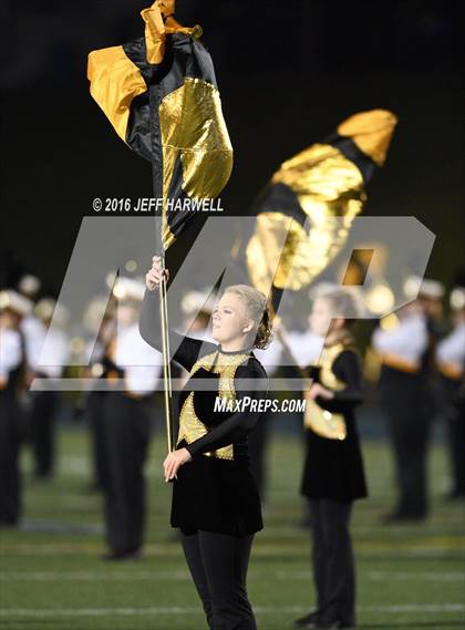 Thumbnail 2 in Hudson vs. Perry (OHSAA Division II Semifinal Playoff) photogallery.