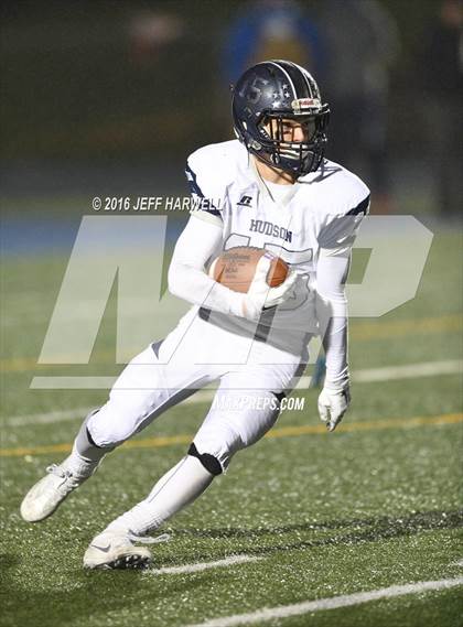 Thumbnail 3 in Hudson vs. Perry (OHSAA Division II Semifinal Playoff) photogallery.