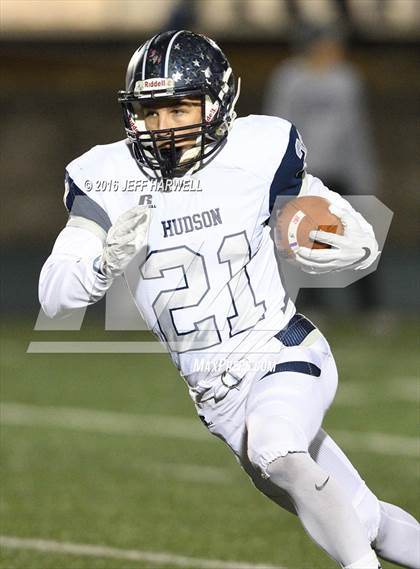 Thumbnail 3 in Hudson vs. Perry (OHSAA Division II Semifinal Playoff) photogallery.