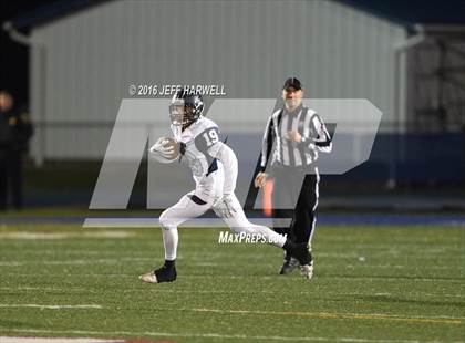 Thumbnail 2 in Hudson vs. Perry (OHSAA Division II Semifinal Playoff) photogallery.
