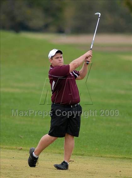Thumbnail 2 in Benton (IHSA Class 1A Sectional)  photogallery.