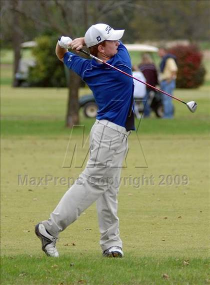 Thumbnail 1 in Benton (IHSA Class 1A Sectional)  photogallery.