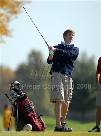 Thumbnail 1 in Benton (IHSA Class 1A Sectional)  photogallery.