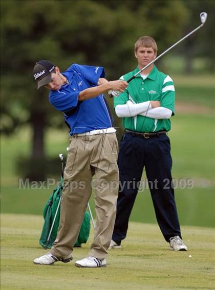 Thumbnail 1 in Benton (IHSA Class 1A Sectional)  photogallery.