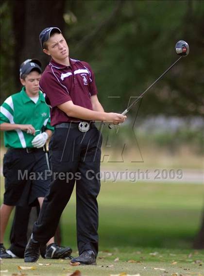 Thumbnail 1 in Benton (IHSA Class 1A Sectional)  photogallery.