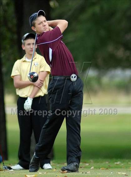 Thumbnail 2 in Benton (IHSA Class 1A Sectional)  photogallery.