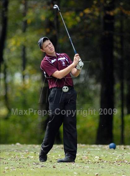 Thumbnail 1 in Benton (IHSA Class 1A Sectional)  photogallery.