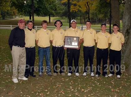 Thumbnail 1 in Benton (IHSA Class 1A Sectional)  photogallery.