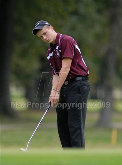 Thumbnail 3 in Benton (IHSA Class 1A Sectional)  photogallery.
