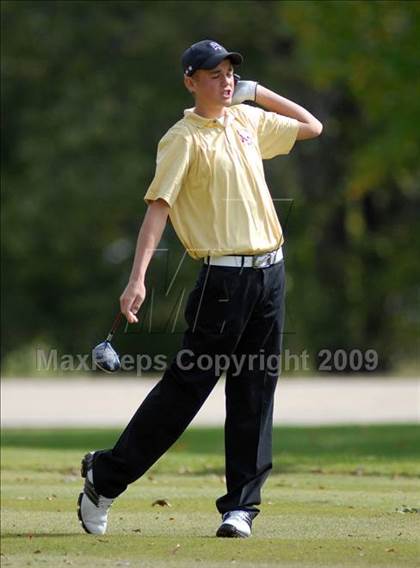 Thumbnail 2 in Benton (IHSA Class 1A Sectional)  photogallery.