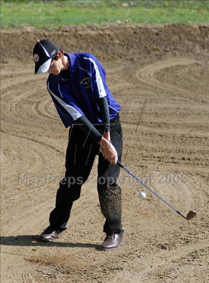 Thumbnail 1 in Benton (IHSA Class 1A Sectional)  photogallery.
