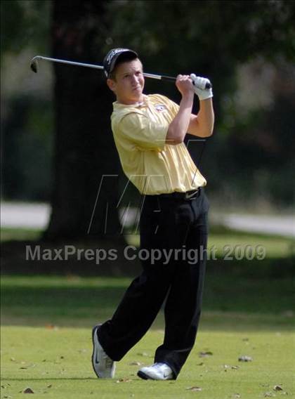Thumbnail 2 in Benton (IHSA Class 1A Sectional)  photogallery.