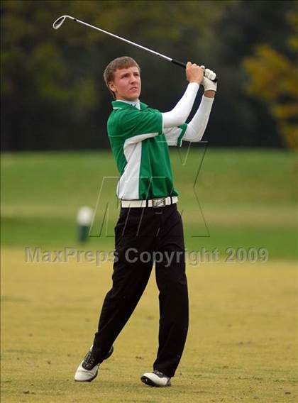 Thumbnail 1 in Benton (IHSA Class 1A Sectional)  photogallery.