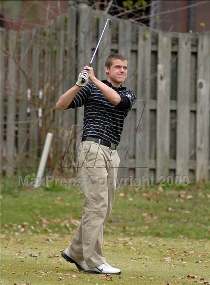 Thumbnail 1 in Benton (IHSA Class 1A Sectional)  photogallery.