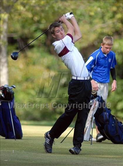 Thumbnail 1 in Benton (IHSA Class 1A Sectional)  photogallery.