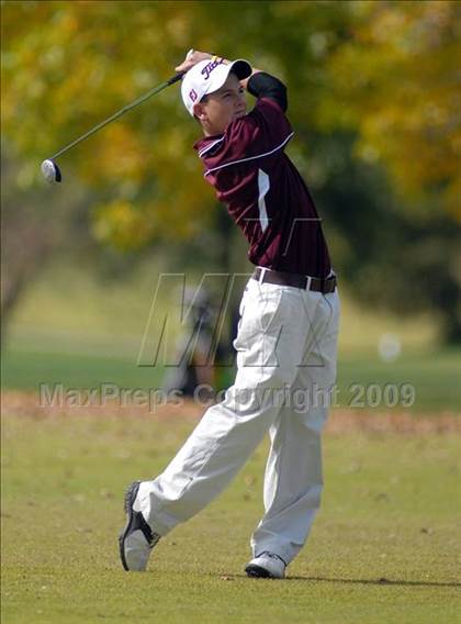 Thumbnail 1 in Benton (IHSA Class 1A Sectional)  photogallery.