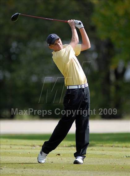 Thumbnail 2 in Benton (IHSA Class 1A Sectional)  photogallery.