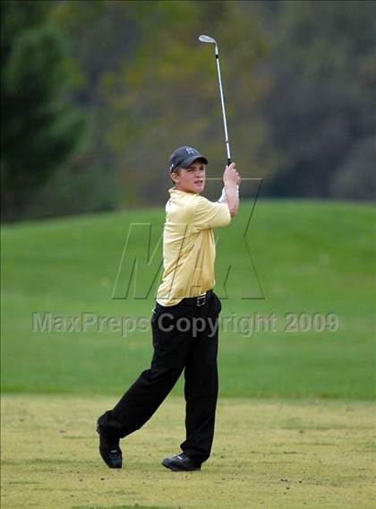 Thumbnail 1 in Benton (IHSA Class 1A Sectional)  photogallery.