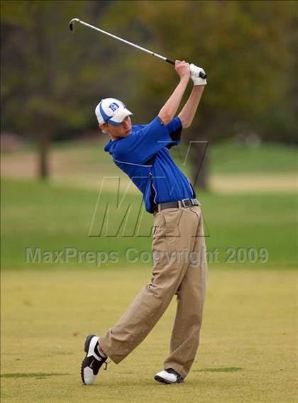 Thumbnail 2 in Benton (IHSA Class 1A Sectional)  photogallery.