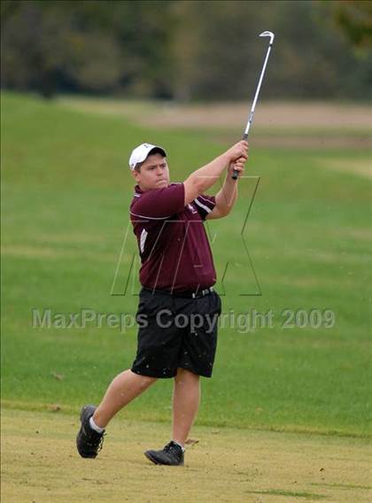 Thumbnail 1 in Benton (IHSA Class 1A Sectional)  photogallery.