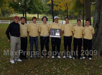 Thumbnail 2 in Benton (IHSA Class 1A Sectional)  photogallery.