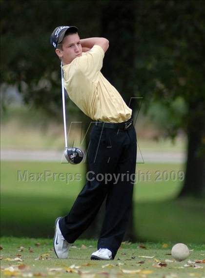 Thumbnail 1 in Benton (IHSA Class 1A Sectional)  photogallery.