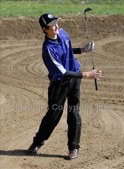 Thumbnail 1 in Benton (IHSA Class 1A Sectional)  photogallery.