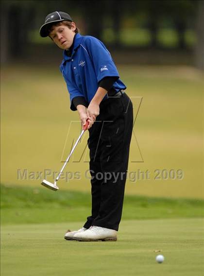 Thumbnail 1 in Benton (IHSA Class 1A Sectional)  photogallery.