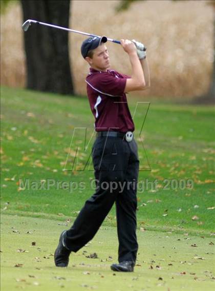 Thumbnail 2 in Benton (IHSA Class 1A Sectional)  photogallery.