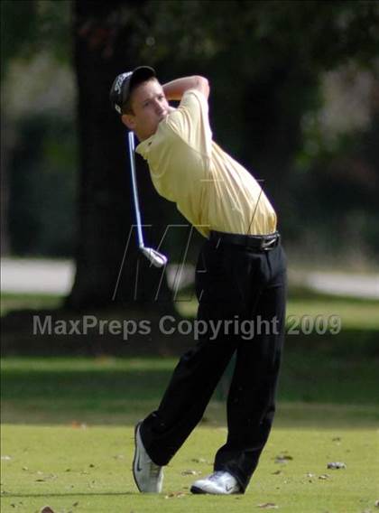 Thumbnail 1 in Benton (IHSA Class 1A Sectional)  photogallery.