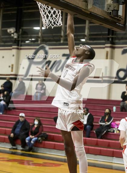 Thumbnail 3 in Beyer vs. Modesto photogallery.
