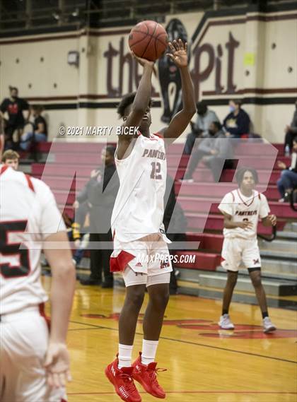 Thumbnail 1 in Beyer vs. Modesto photogallery.