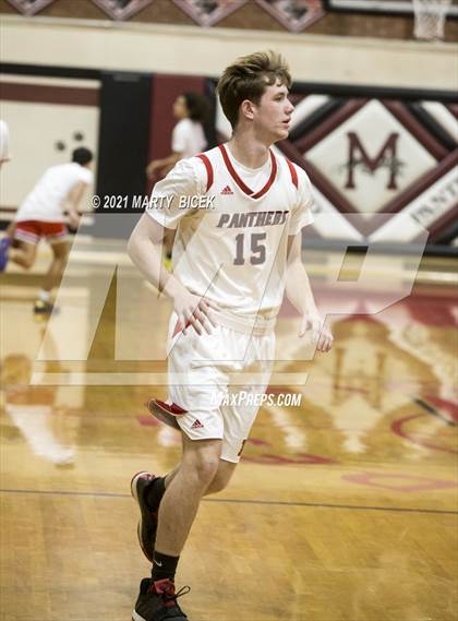 Thumbnail 3 in Beyer vs. Modesto photogallery.