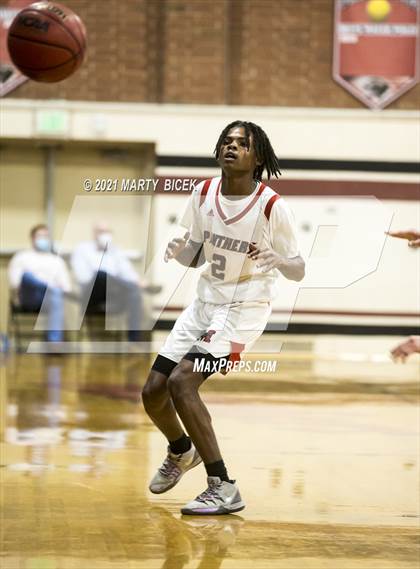 Thumbnail 3 in Beyer vs. Modesto photogallery.