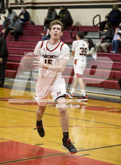 Thumbnail 1 in Beyer vs. Modesto photogallery.