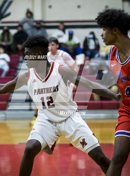 Thumbnail 3 in Beyer vs. Modesto photogallery.
