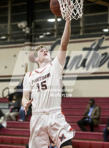 Thumbnail 3 in Beyer vs. Modesto photogallery.
