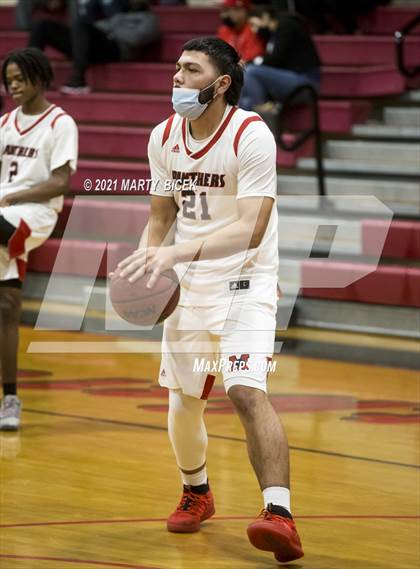 Thumbnail 3 in Beyer vs. Modesto photogallery.