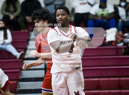 Thumbnail 1 in Beyer vs. Modesto photogallery.