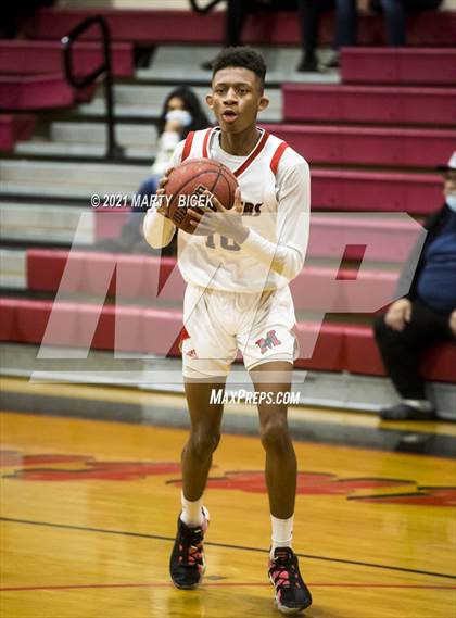 Thumbnail 1 in Beyer vs. Modesto photogallery.