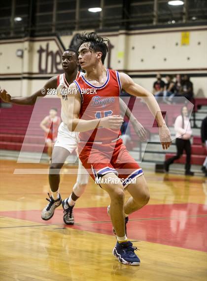 Thumbnail 2 in Beyer vs. Modesto photogallery.