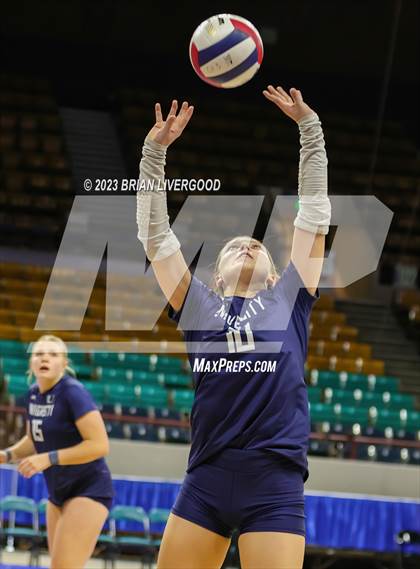 Thumbnail 2 in Eaton vs. University (CHSAA 3A Round 2) photogallery.
