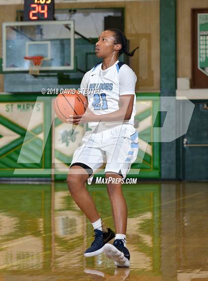 Thumbnail 3 in Harvard-Westlake vs. Centennial (St. Mary's Stockton MLK Showcase) photogallery.